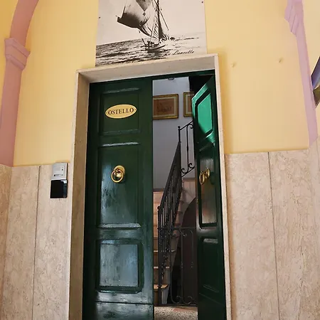 بيت شباب La Stazione